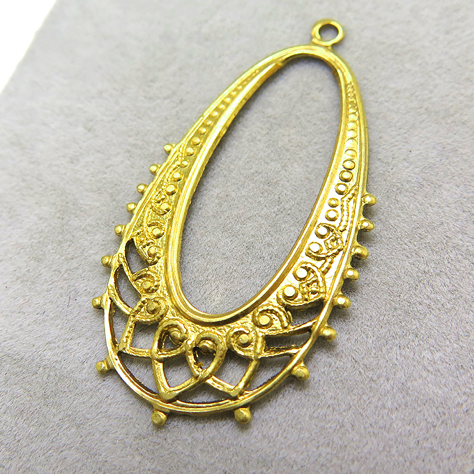 シャンデリア（ドロップ）（38mm×20mm）（真鍮ブラス・マットゴールドカラー）（25個）
