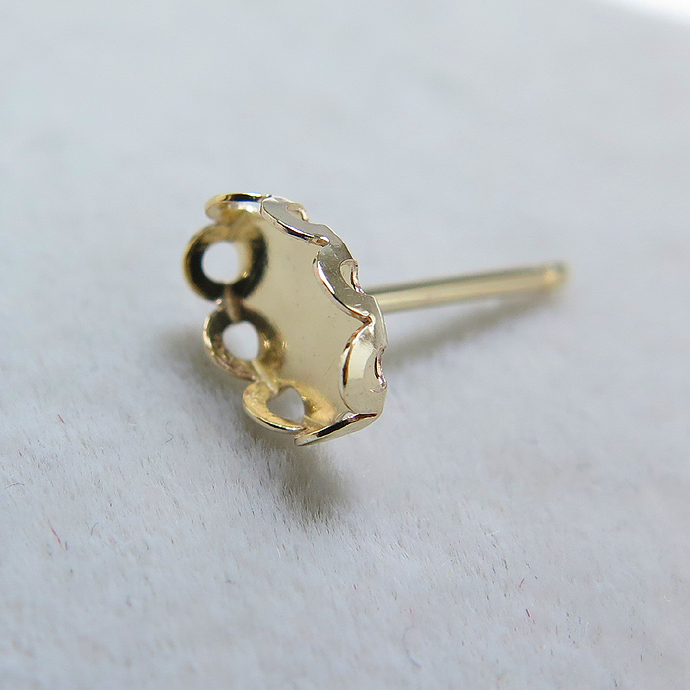 カボションベゼル空枠ポストピアス（6×4mm）「14kgf」（10ペア）