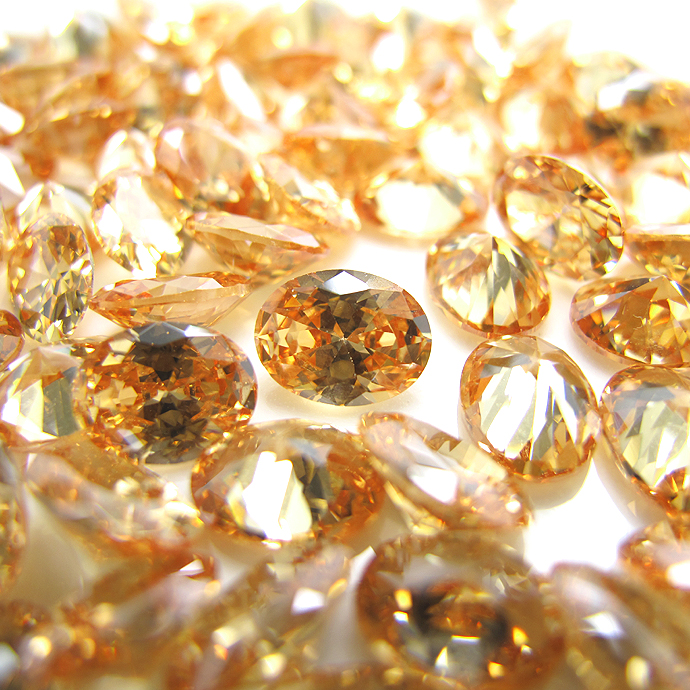 キュービックジルコニアcz【AAA】・ルース（裸石）・（シャンパン）/オーバル【8×6mm】ファセットカット（100個）