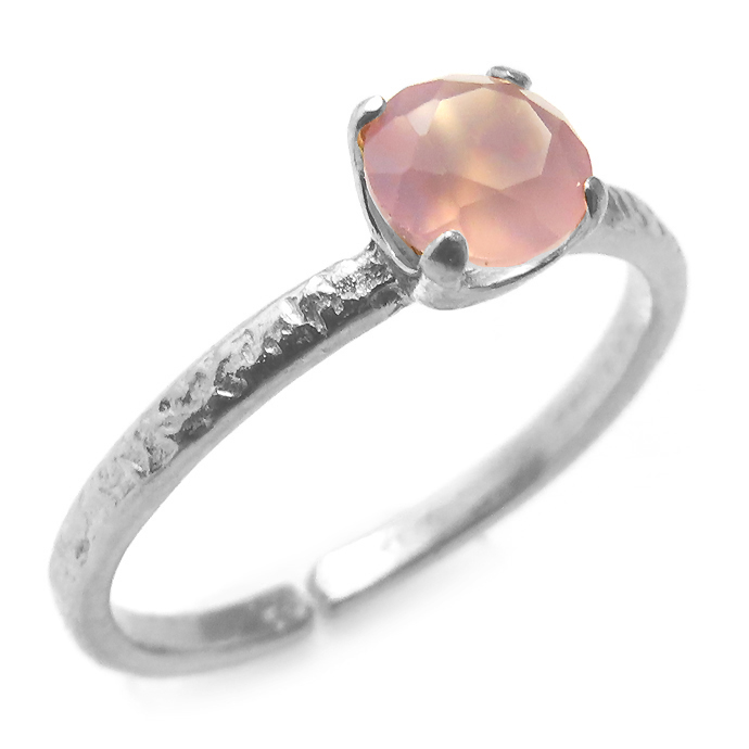 カルセドニー 指輪 リング ピンク 天然石 ハンマードリング ファセットカット（4本爪 ラウンド 5mm）真鍮ブラス・シルバーカラー