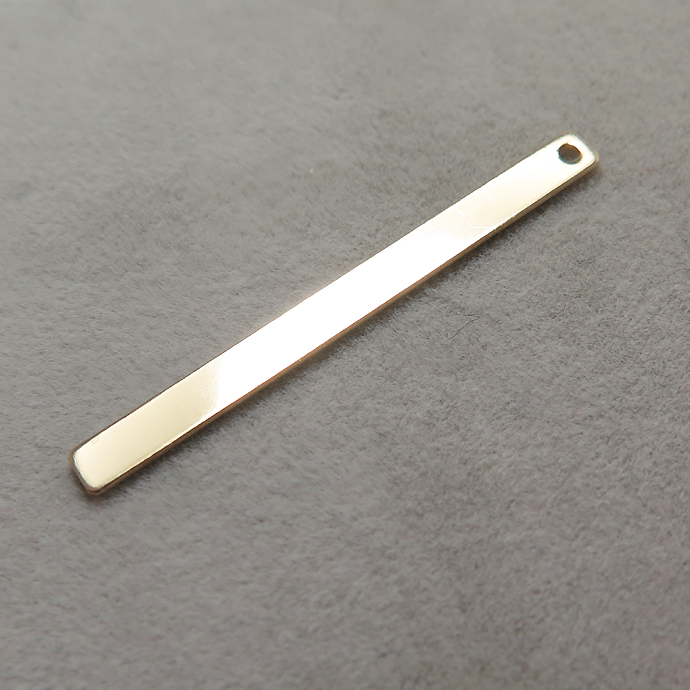 14kgfチャーム（レクタングル）【32×2.7mm】「ゴールドフィルド」（50個）