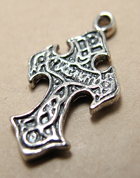 シルバーアクセサリー/チャーム（クロス）【M】（2個）