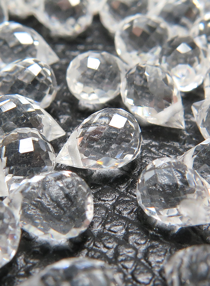 クリスタル 天然石ビーズ ブリオレット ルース 【ティアドロップカット 8×5mm 横穴 しずく】 （10個）