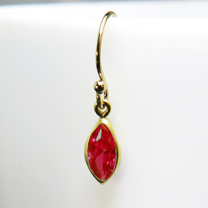 ジルコニアピアス キュービックジルコニア CZ 14KGF ゴールドフィルド マーキス ボールエンドフック レッド 8×4mm