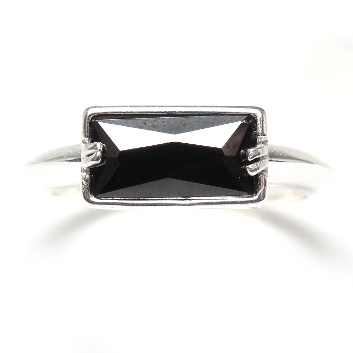 CZ リング 指輪 ブラック キュービックジルコニア （バゲット 10×5mm）（真鍮ブラス・シルバーカラー）