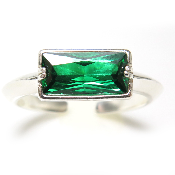 CZ リング 指輪 グリーン キュービックジルコニア （バゲット 10×5mm）（真鍮ブラス・シルバーカラー）