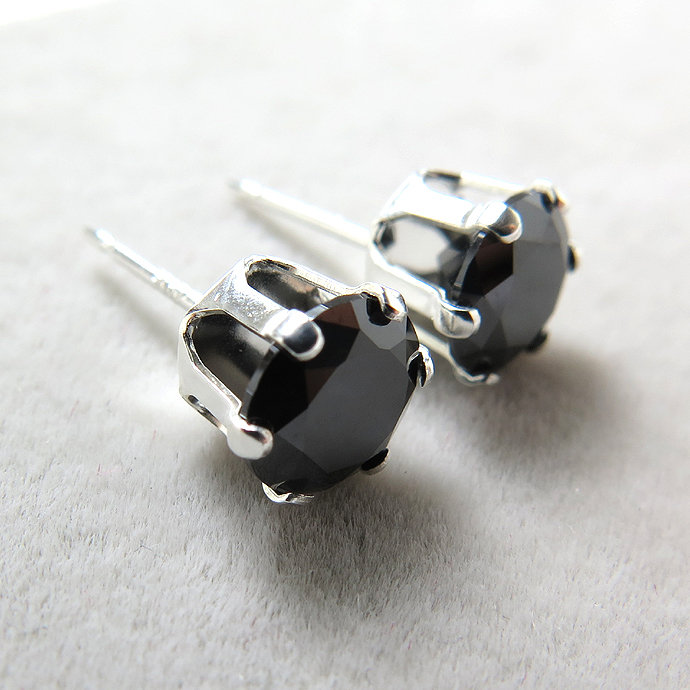 sv925/6mmラウンド6本爪・スタッドピアス（立て爪ピアス）・czキュービックジルコニア【ブラック】（5ペア）