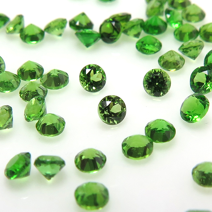 天然石ルース（裸石）・クロムダイオプサイト（ロシア・無処理）/ラウンド【1.5mm】ファセットカット（25個）