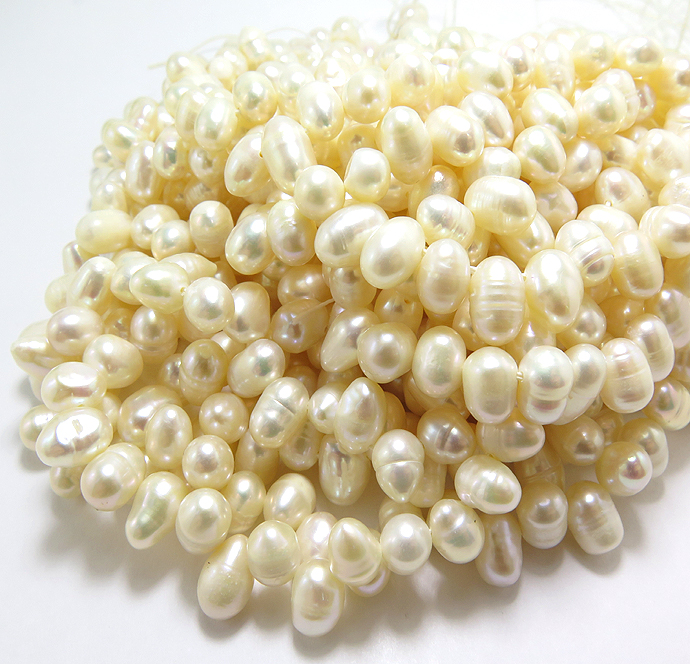 淡水パール真珠ビーズ（ホワイト系）/エッグ（9×7）（5連）
