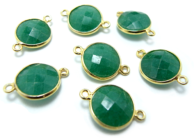 ゴールドプレーテッド・SV925/【コネクター】/天然石エメラルド＜5月誕生石＞（染）/ラウンド 8mm（ベゼルセッティング）（3個）