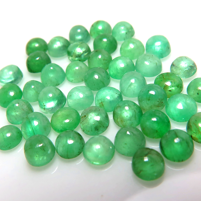 天然石ルース（裸石）・エメラルド（ブラジル）/カボション（ラウンド）【3mm】（10個）