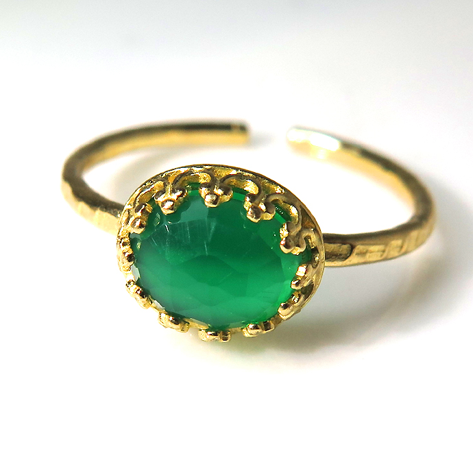天然石指輪  グリーンオニキス ハンマードリング（カボションオーバル横8×6mm）（真鍮ブラス・ゴールドカラー）（1個）