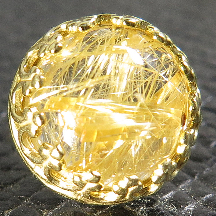 ゴールデンルチルクオーツ ピアス 天然石 8mm ラウンド ベゼル クラウン 真鍮 ゴールドカラー 1個