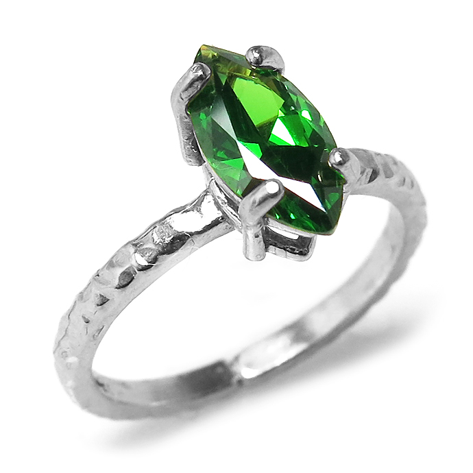 キュービックジルコニア リング 指輪 CZ グリーン（マーキス 10×5mm）（真鍮ブラス・シルバーカラー）