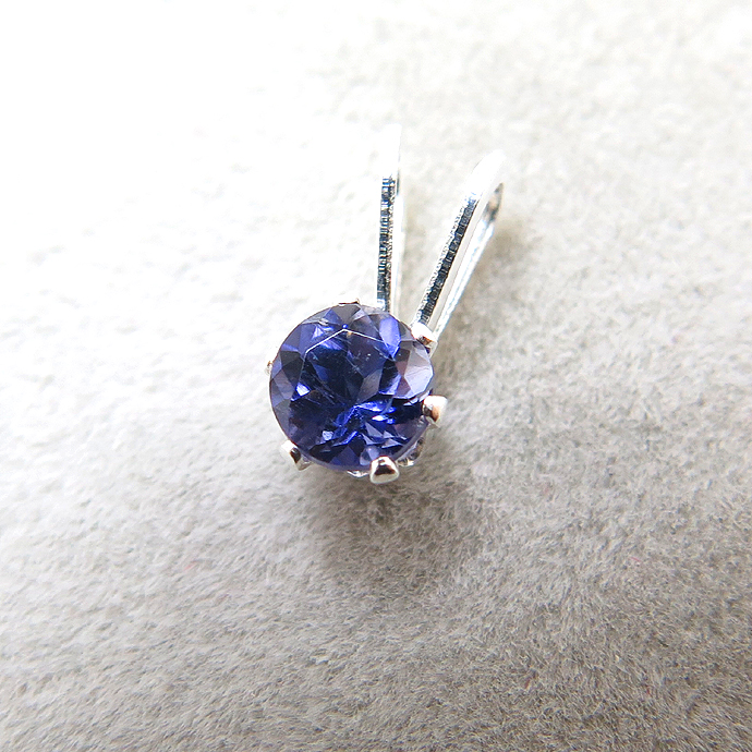 シルバーアクセサリー925/ペンダントトップ天然石アイオライト＜3月・9月誕生石＞（4mm）「sv925」（5個）