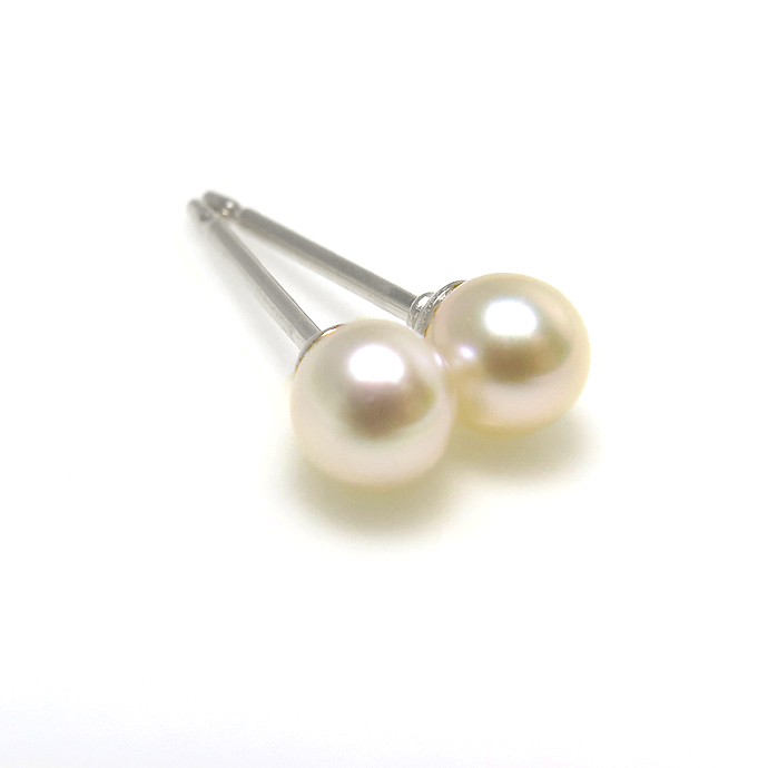14Kホワイトゴールド・淡水パールピアス・淡水真珠（ホワイト系）/（ラウンド5～5.5mm）「K14（14金）」（25ペア）