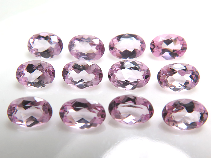 天然石ルース（裸石）・クンツァイト（ブラジル産）（トリートメント・コート）/オーバル【6×4mm】ファセットカット（1個）