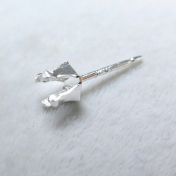 SV925パーツ/ピアス空枠・4本爪ポストピアス（スクエア4mm）（10ペア/20個）