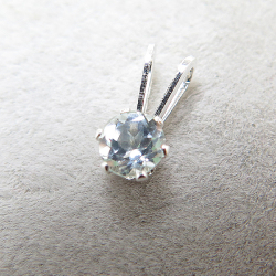 シルバーアクセサリー925/ペンダントトップ天然石アクアマリン（4mm