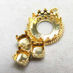 ベゼル チャーム 石枠 空枠 （ラウンド12mm＋5mm×2・1）アクセサリー（真鍮ブラス・ゴールドカラー）（25個）