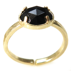 ブラックオニキス 天然石 指輪 ローズカット ハンマードリング（4本爪 カボションオーバル横8×6mm）真鍮ブラス・ゴールドカラー