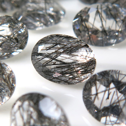 ブラックルチルクオーツ トルマリンインクォーツ 天然石ルース ファセット オーバルカット  【10×8mm】 1個