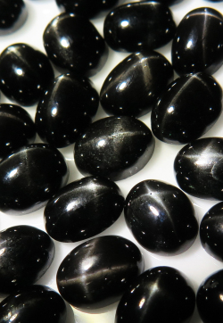 ブラックダイオプサイト スター 天然石ルース オーバル カボションカット【6×4mm】3個