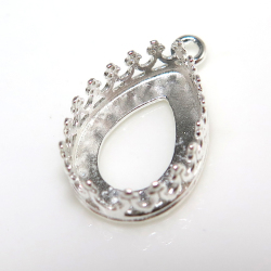 ベゼル空枠クラウン（ベゼルセッティング/カボション用）（ペアシェイプ14×10mm）（真鍮ブラス・シルバーカラー）（25個）