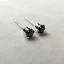 sv925/3mmラウンド6本爪・スタッドピアス（立て爪ピアス）・czキュービックジルコニア【ブラック】（25ペア）