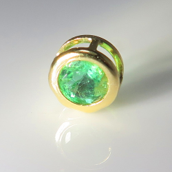 エメラルドとラフダイヤモンドネックレスシトリンチャーム