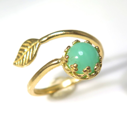 天然石エメラルド ミルキーグリーン 指輪リング・リーフ（ベゼル