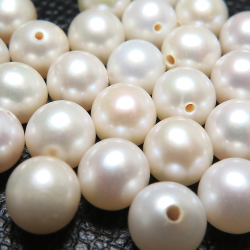 淡水パール真珠（ホワイト系）片穴パール（ラウンド～セミラウンド7.5～8mm）（25個）