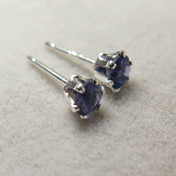 sv925シルバースタッドピアス（3mmラウンド6本爪）天然石アイオライト＜3月・9月誕生石＞（10ペア）