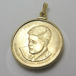 大統領1ドル貨（第35代・ジョン・F・ケネディ大統領）・コインペンダント・バチカン付「14kgf・ゴールドフィルド」（1個）
