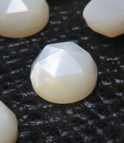 マザーオブパール ルース ローズカット カボションカット（ラウンド）【6mm】（10個）