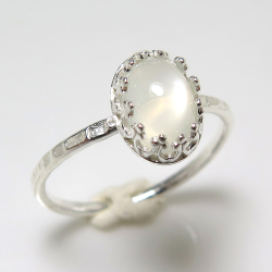 天然石ムーンストーン＜6月誕生石＞指輪ハンマードリング（カボションオーバル・8×6mm）（真鍮ブラス・シルバーカラー）（1個）