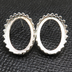 ピアス 空枠 オーバル クラウン（ベゼルセッティング/カボション）18×13mm（真鍮ブラス・シルバーカラー）1ペア