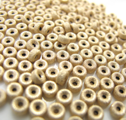 14KGFビーズ ラウンデル 4mm（スターダスト）ゴールドフィルド （10個）
