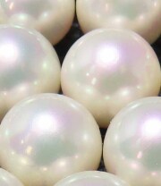 花珠シェルパール（国産 貝パール 特注品）ホワイト（オーロラ上磨き）片穴 6mm（25個）