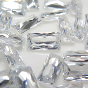 キュービックジルコニアcz【AAA】・ルース（裸石）・バゲット【1.5×2mm】ファセットカット（300個）