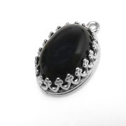 ブラックオニキスペンダントトップ 天然石（ベゼルセッティング/カボション）10×8mm（真鍮ブラス・シルバーカラー）（1個）