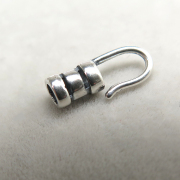 スターリングシルバー925/エンドキャップ・カツラ/フック（ラウンド・内径2.5mm）【いぶし】「SV925」（5個）