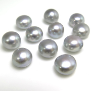 淡水パール真珠（シルバーブルーグレー系）片穴（ボタン9～9.5mm）（10個）