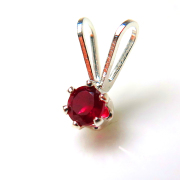 シルバーペンダントトップ 天然石ルビー＜7月誕生石＞（ビルマ産・処理石）（ラウンド3mm）sv925（1個）
