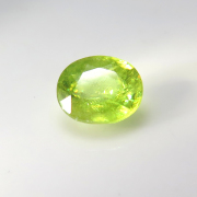 天然石ルース（裸石） スフェーン ロシア産/非加熱 オーバル【7.3×6.3×3.9mm】ファセットカット（1個）