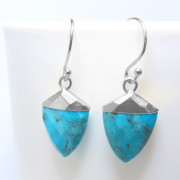 ターコイズ ピアス シルバー 天然石 17×10mmシャークトゥース  ペアシェイプ・フレンチフックピアス SV925 1ペア