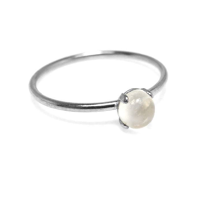 ムーンストーン指輪 リング＜6月誕生石＞4mm（4本爪カボション・ラウンド）シルバー SV925（1個）