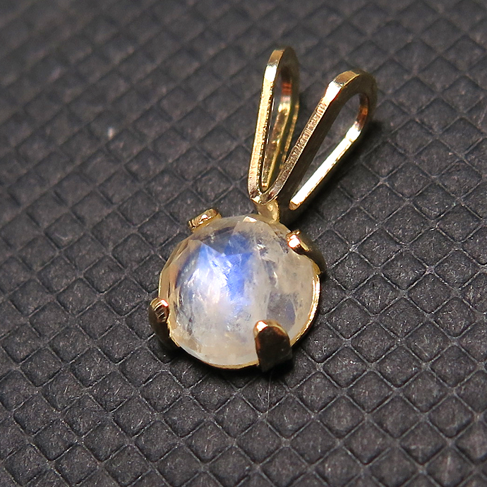 14kgfカボションペンダント（天然石・レインボームーンストーン）ローズカット・ラウンド5mm ゴールドフィルド（1個）