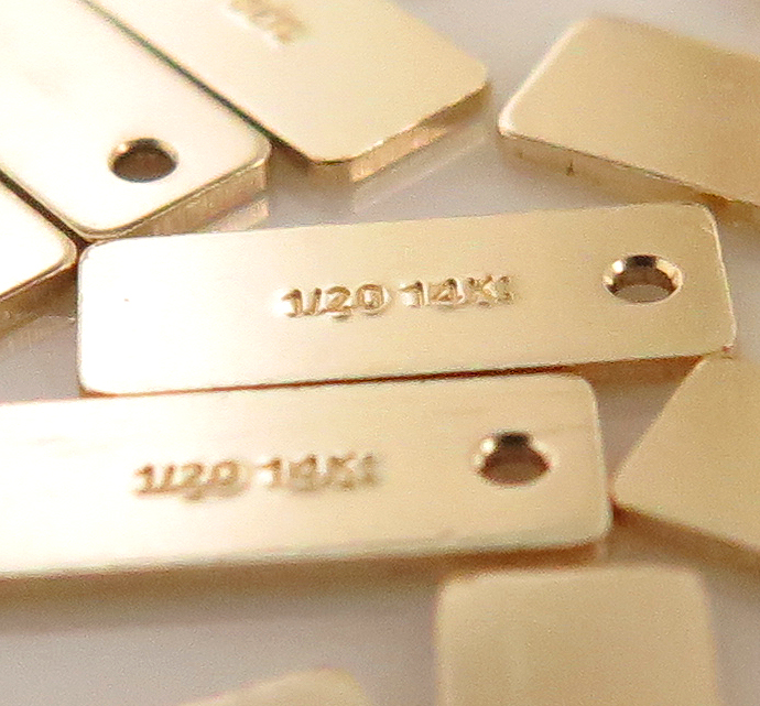 14kgf クオリティータグ 板カン ダルマ 刻印 レクタングル ゴールドフィルド（50個）
