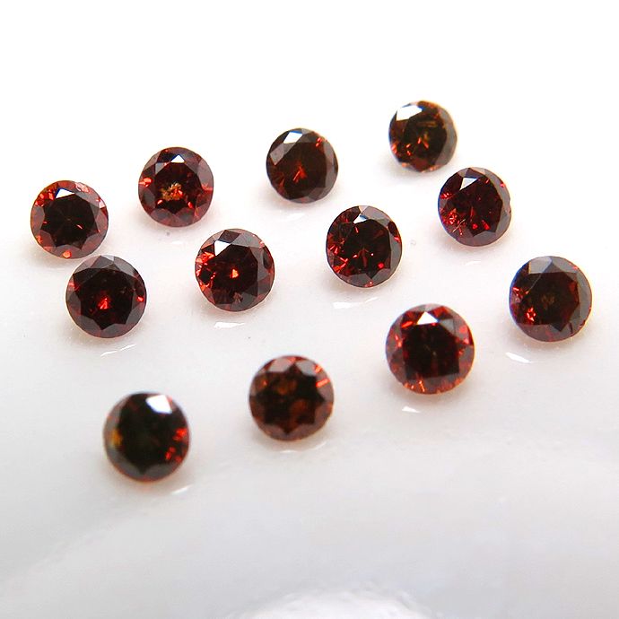 天然石ルース（裸石）・レッドダイヤモンド【Si】(エンハンスメント)/ラウンド【2mm】ダイヤモンドカット（25個）